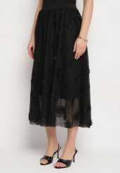 Czarna Rozkloszowana Spódnica ze Strukturalnej Tkaniny z Gumką w Talii Folenne. Czarne spódnice damskie Born2be, na co dzień, l, bez wzorów, z tkaniny, eleganckie, midi, dopasowane. Za 89.99 zł.