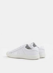 PAKO LORENTE – Buty męskie P21WF-BX-004-B. Białe buty sportowe męskie Pako Lorente, bez wzorów, ze skóry, bez zapięcia. Za 199.99 zł.