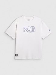4F T-shirt loose z nadrukiem męski - biały L. Białe t-shirty męskie 4F, l, bez wzorów, z materiału, bez kołnierzyka, bez ramiączek. Za 79.99 zł.