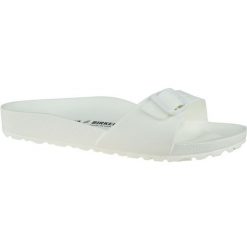 Brinkenstock Klapki Birkenstock Madrid Essentials Eva W 128183 białe. Białe klapki damskie bez wzorów, casualowe, bez obcasa, bez zapięcia. Za 366.06 zł.
