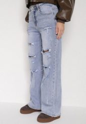 Niebieskie Szerokie Jeansy z Wysokim Stanem Zdobione Przetarciami i Dziurami Brizeth. Niebieskie spodnie materiałowe damskie Born2be, z aplikacjami, z jeansu, z podwyższonym stanem. Za 109.99 zł.