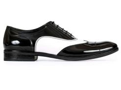 Czarno białe lakierki męskie - Spektatory Al Capone Caponki T25. Białe buty wizytowe męskie Modini Moda Męska, bez wzorów, ze skóry, bez obcasa, bez zapięcia. W wyprzedaży za 333.00 zł.