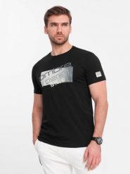 T-shirt męski bawełniany z logotypem - czarny V2 - Rozmiar: XL. Czarne t-shirty męskie Ombre Clothing, l, bez wzorów, z bawełny, bez kołnierzyka, bez ramiączek. W wyprzedaży za 29.99 zł.