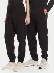 AMI Paris Sweter UKS025.KN0032 Zielony Regular Fit. Zielone swetry męskie AMI PARIS, l, bez wzorów, z wełny, bez kołnierzyka, bez ramiączek. Za 1,399.00 zł.