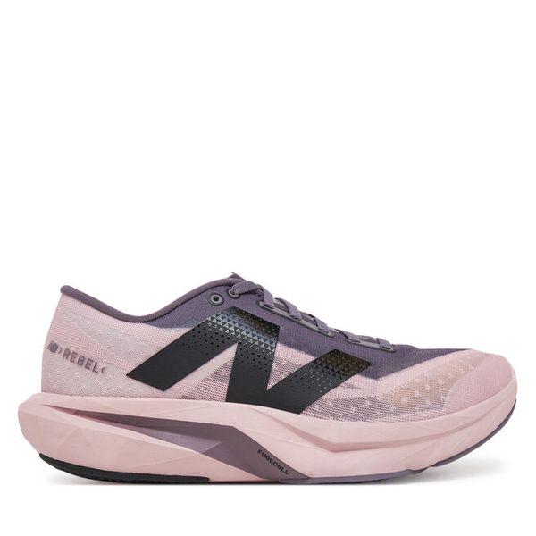 Buty do biegania New Balance. Czarne obuwie sportowe damskie New Balance, bez wzorów, bez zapięcia, do biegania. Za 269.99 zł.