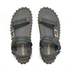 Sandały GUMBIES TRACKER SANDALS UNISEX. Czarne buty zimowe męskie Gumbies, bez wzorów, bez obcasa, bez zapięcia. Za 135.99 zł.