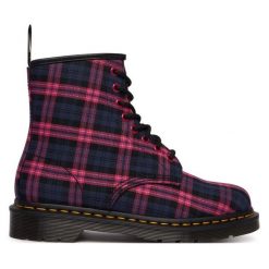 Trapery Dr. Martens. Fioletowe trapery damskie Dr. Martens, bez zapięcia. Za 849.99 zł.