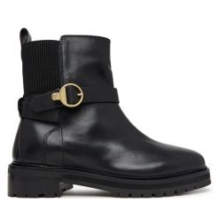 Botki Barbour. Czarne botki damskie Barbour, bez wzorów, bez obcasa, na płaskiej podeszwie, bez zapięcia. Za 1,099.00 zł.