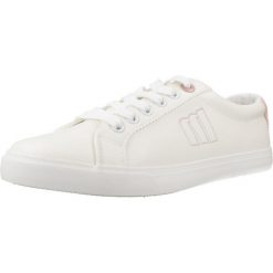 Buty MTNG 60615M Biały. Białe obuwie trekkingowe damskie mtng, z syntetyku, bez zapięcia. Za 135.99 zł.