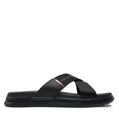 Klapki Tommy Hilfiger. Czarne klapki męskie Tommy Hilfiger, bez wzorów, bez zapięcia. Za 189.99 zł.