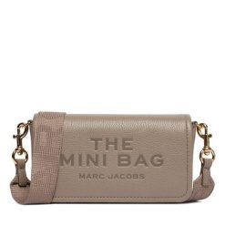 Torebka Marc Jacobs. Czerwone listonoszki damskie Marc Jacobs, bez wzorów, bez dodatków. Za 799.99 zł.