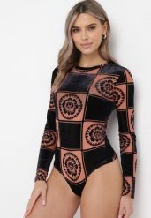 Beżowe Body z Długim Rękawem w Geometryczny Wzór Gerilla. Brązowe body Born2be, bez wzorów. Za 59.99 zł.
