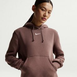 Bluza sportowa damska Nike HF6839502. Brązowe bluzy damskie Nike, m, bez wzorów, z bawełny, sportowe, bez ramiączek, z kapturem. Za 446.00 zł.