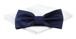 Mucha Męska z Białą Poszetką, Granatowa Jednokolorowa w Drobny Prążek -ALTIES. Niebieskie krawaty i muchy Alties, bez wzorów, eleganckie. Za 54.00 zł.