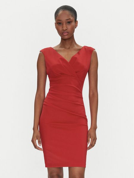 Rinascimento Sukienka koktajlowa CFC0122540003 Czerwony Regular Fit. Czerwone sukienki damskie Rinascimento, s, bez wzorów, z syntetyku, wizytowe, bez kołnierzyka, bez ramiączek. Za 259.99 zł.
