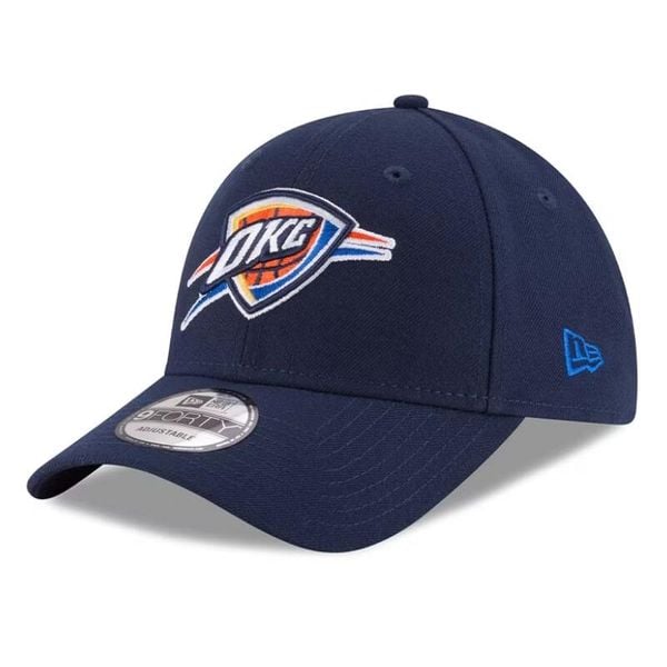 Czapka z daszkiem New Era NBA Oklahoma City Thunder. Niebieskie czapki damskie New Era, bez wzorów, sportowe. Za 157.50 zł.