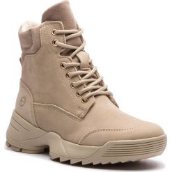 Trapery TAMARIS - 1-25710-31 Beige 400. Brązowe trapery damskie Tamaris, z futra, bez zapięcia. W wyprzedaży za 259.00 zł.