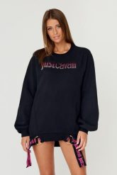 JUST CAVALLI Czarna bluza R LOGO CRYSTAL. Czarne bluzy damskie Just Cavalli, s, bez wzorów, bez ramiączek, bez kaptura. W wyprzedaży za 599.99 zł.