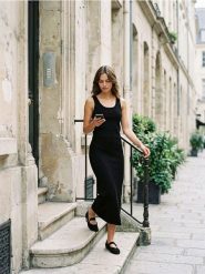 Sweter na ramiączkach basic - czarny. Czarne swetry nierozpinane damskie Sinsay, l, bez wzorów, bez kołnierzyka, bez ramiączek. Za 25.99 zł.