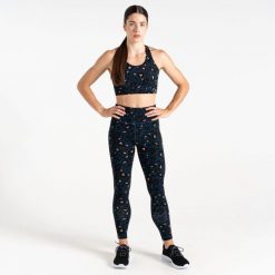 Legginsy sportowe damskie Influential. Zielone legginsy damskie Dare 2B, bez wzorów. W wyprzedaży za 140.05 zł.