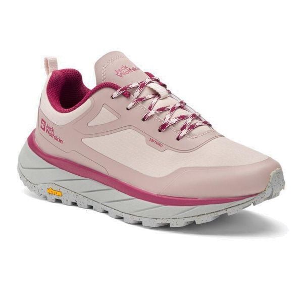 Buty trekkingowe damskie Jack Wolfskin Terrashelter Low. Czerwone obuwie trekkingowe damskie Jack Wolfskin, bez zapięcia. Za 299.99 zł.
