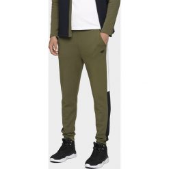 Spodnie dresowe męskie. Spodnie sportowe męskie 4F, m, bez wzorów, z dresówki. Za 149.99 zł.
