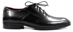 Wiedenki - oksfordy - czarne obuwie męskie T69. Czarne buty wizytowe męskie Modini Moda Męska, bez wzorów, ze skóry, bez obcasa, bez zapięcia. W wyprzedaży za 297.00 zł.