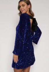 Niebieska Cekinowa Sukienka z Odkrytymi Plecami i Wiązaniem Diadina. Niebieskie sukienki damskie Born2be, na imprezę, z aplikacjami, z elastanu, eleganckie, bez kołnierzyka, bez ramiączek. Za 159.99 zł.