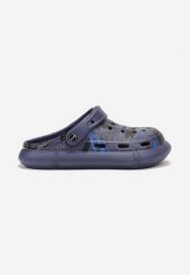 Granatowe Klapki Basenowe z Paskiem Akita. Niebieskie klapki męskie Born2be, bez wzorów, bez zapięcia. Za 19.99 zł.