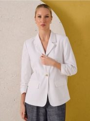 Marynarka z domieszką lnu - biały. Białe marynarki i żakiety damskie Sinsay, bez wzorów, bez kołnierzyka, bez ramiączek. Za 69.99 zł.