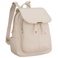 Mały plecak damski ze skóry ekologicznej beżowy miejski z klapką Peterson PTN MBP-10-F19. Brązowe plecaki damskie Peterson, bez wzorów, ze skóry ekologicznej. Za 89.99 zł.