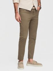 Spodnie męskie chino o dopasowanym kroju - oliwkowe V3 - Rozmiar: S. Zielone eleganckie spodnie męskie Ombre Clothing, bez wzorów, z bawełny. W wyprzedaży za 328.99 zł.