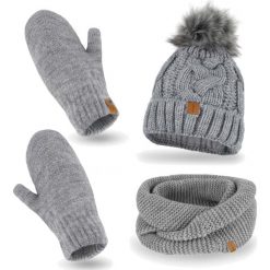 Nandy Nandy Damski Komplet Zimowy Czapka Komin Rękawiczki - Zest-Ckr-14537-J-Szr. Czapki damskie Nandy, na zimę, bez wzorów. Za 120.90 zł.