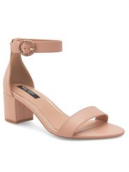 Nine West Sandały WFA2641-1 Różowy. Czerwone sandały damskie Nine West, bez wzorów, ze skóry, bez obcasa, na słupku, bez zapięcia. Za 160.99 zł.