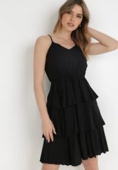 Czarna Sukienka z Wiskozy Kephassa. Czarne sukienki damskie Born2be, l, z aplikacjami, z tkaniny, klasyczne, bez kołnierzyka, bez ramiączek, mini, rozkloszowane. Za 54.99 zł.
