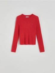 Sweter z domieszką alpaki - czerwony. Czerwone swetry nierozpinane damskie Reserved, l, bez wzorów, z dzianiny, bez kołnierzyka, bez ramiączek. W wyprzedaży za 89.99 zł.