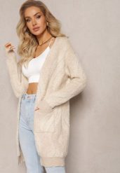 Jasnobeżowy Luźny Kardigan Niezapinany z Dłuższym Włosiem Karsta. Brązowe kardigany damskie Renee, bez wzorów, z dzianiny, bez kołnierzyka. Za 99.99 zł.