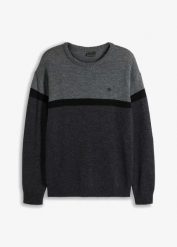 Sweter z okrągłym dekoltem, z blokami kolorów, z łatwego w pielęgnacji materiału. Szare swetry męskie bonprix, m, bez wzorów, bez kołnierzyka, bez ramiączek. Za 92.99 zł.