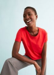 Bluzka z okrągłym dekoltem (5 szt.). Czerwone bluzki damskie bonprix, bez wzorów, z dżerseju, bez kołnierzyka, bez ramiączek. Za 147.99 zł.