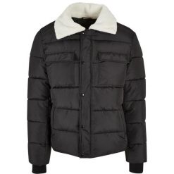 Kurtka puchowa z kołnierzem Sherpa Urban Classics. Czarne kurtki męskie Urban Classics, m, bez wzorów, z materiału, bez kaptura. Za 424.95 zł.