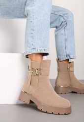 Ciemnobeżowe Botki Sztyblety ze Złotym Detalem w Kształcie Misia Zinmella. Brązowe botki damskie Renee, na jesień, bez wzorów, z jeansu, eleganckie, bez obcasa, na obcasie, bez zapięcia. Za 149.99 zł.