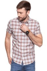 KOSZULA MĘSKA KRÓTKI RĘKAW WRANGLER SS 1PKT GLOW ORANGE W58606E48 112129492. Pomarańczowe koszule męskie Wrangler, l, bez wzorów, bez kołnierzyka, bez ramiączek. Za 119.99 zł.