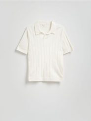 Bawełniany sweter polo - złamana biel. Swetry męskie Reserved, l, bez wzorów, z bawełny, bez kołnierzyka, bez ramiączek. W wyprzedaży za 79.99 zł.