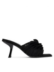 KARL LAGERFELD Klapki Karmel KL33604 Czarny. Czarne klapki damskie KARL LAGERFELD, bez wzorów, z materiału, bez obcasa, bez zapięcia. Za 879.99 zł.