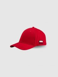 4F Czapka kibica z daszkiem uniseks - czerwona S/M (58cm). Czerwone czapki damskie 4F, bez wzorów, z materiału, sportowe. Za 59.99 zł.