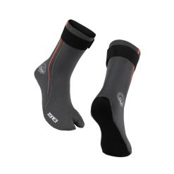 Skarpety neoprenowe ZONE3 Active Flex Swim 3 mm. Czarne skarpetki damskie ZONE3, bez wzorów, z neoprenu. Za 159.99 zł.