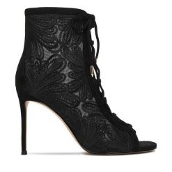 Botki Eva Minge. Czarne botki damskie Eva Minge, bez wzorów, bez obcasa, na szpilce, bez zapięcia. Za 499.99 zł.