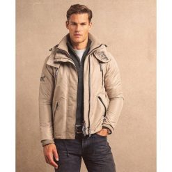 Kurtka przeciwwiatrowa Mountain SD od SUPERDRY. Brązowe kurtki męskie Superdry, m, bez wzorów, bez kaptura. W wyprzedaży za 449.80 zł.