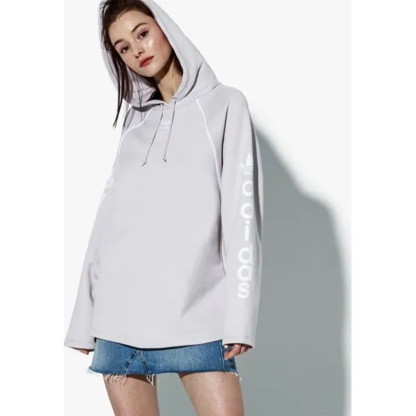 Adidas Bluza Hoodie Monthly Packs , fioletowy, rozmiar L. Fioletowe bluzy damskie Adidas, l, bez wzorów, z materiału, bez ramiączek, bez kaptura. W wyprzedaży za 249.99 zł.