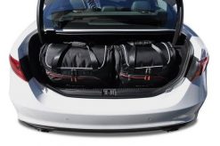 Torby Do Bagażnika Alfa Romeo Giulia 2015+ 4Szt Kjust. Czarne torby podróżne damskie KJUST, bez wzorów, z kauczuku. Za 1,166.00 zł.